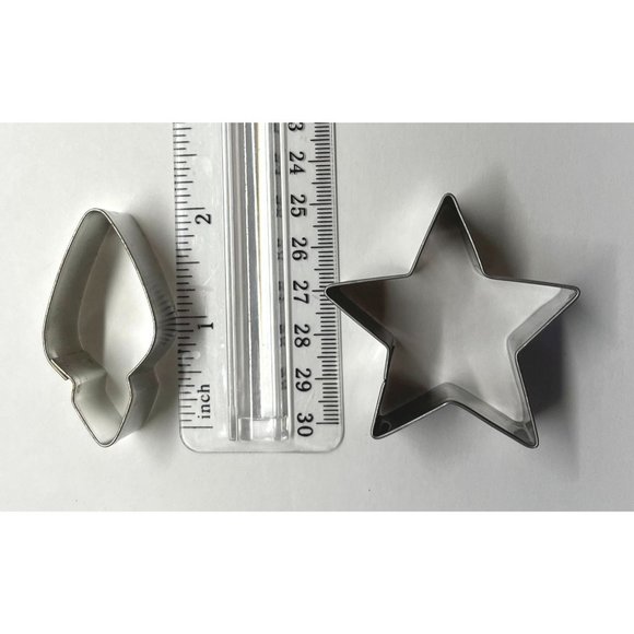 Vintage Christmas Cookie Cutters Lot of 8 Metal Star Bell Hat Snowman Bear Tree - Picture 4 of 13